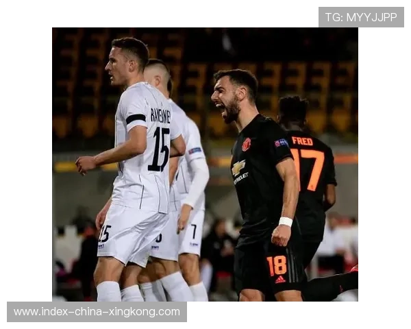 热刺通过换位跑动拉开空间:从场上智慧到训练场的实战解码