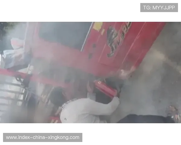 加的夫城门前解围化险为夷